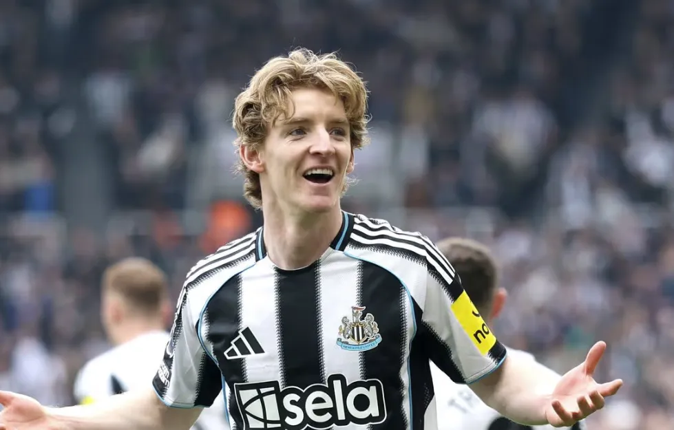 Context: From Everton Exit to St James' Park Star